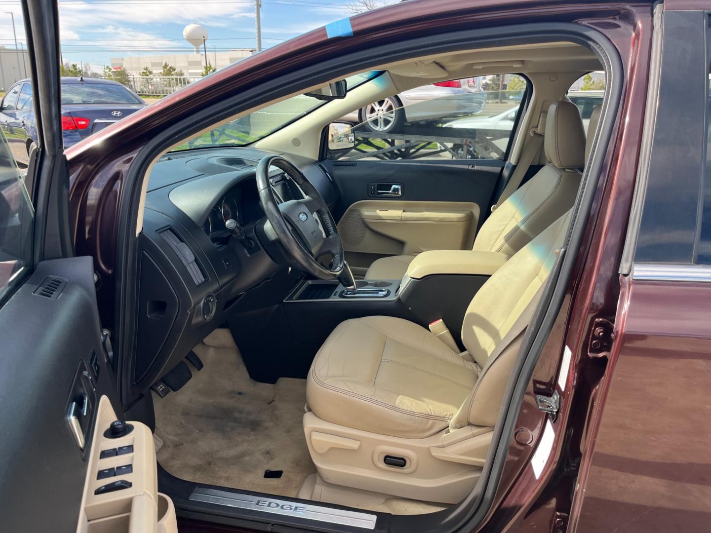 2009 BROWN /TAN Ford Edge (2FMDK39C09B) , Automatic transmission, located at 14700 Tomball Parkway 249, Houston, TX, 77086, (281) 444-2200, 29.928619, -95.504074 - Photo#8